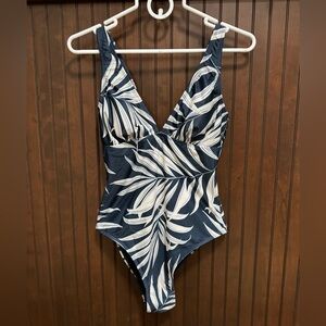 Cupshe one piece swimsuit NWT
